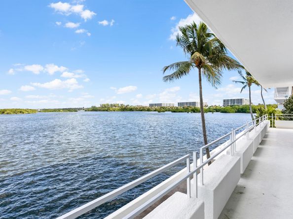 2150 Ibis Isle Road 7, Palm Beach FL 33480