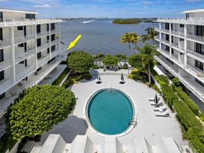 2150 Ibis Isle Road 7, Palm Beach FL 33480