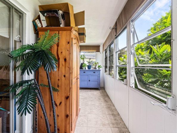 3240 Lake Osborne Drive 205, Lake Worth Beach FL 33461