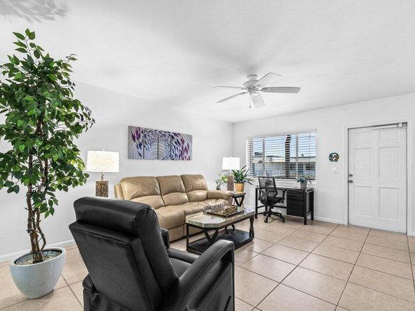 3240 Lake Osborne Drive 205, Lake Worth Beach FL 33461