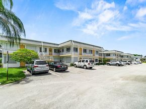3240 Lake Osborne Drive 205, Lake Worth Beach FL 33461