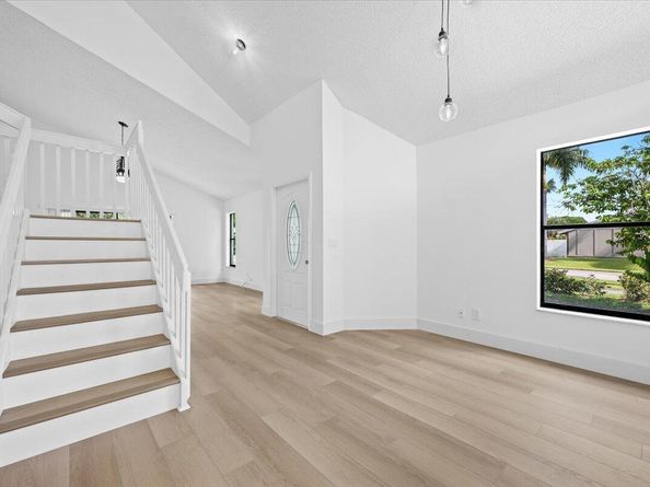 17 Paxford Lane, Boynton Beach FL 33426