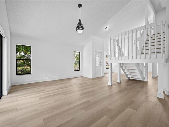 17 Paxford Lane, Boynton Beach FL 33426