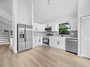 17 Paxford Lane, Boynton Beach FL 33426