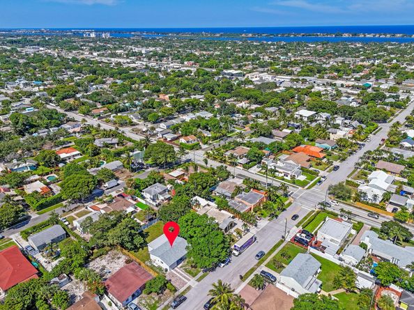 815 Hunter Street, West Palm Beach FL 33405