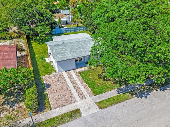 815 Hunter Street, West Palm Beach FL 33405