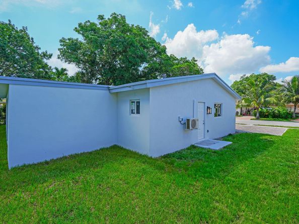 815 Hunter Street, West Palm Beach FL 33405