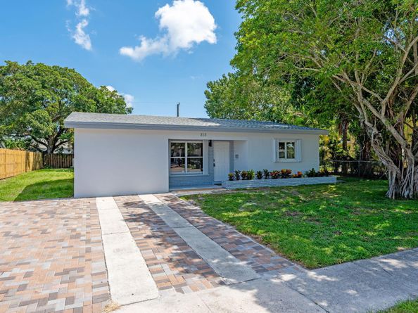 815 Hunter Street, West Palm Beach FL 33405
