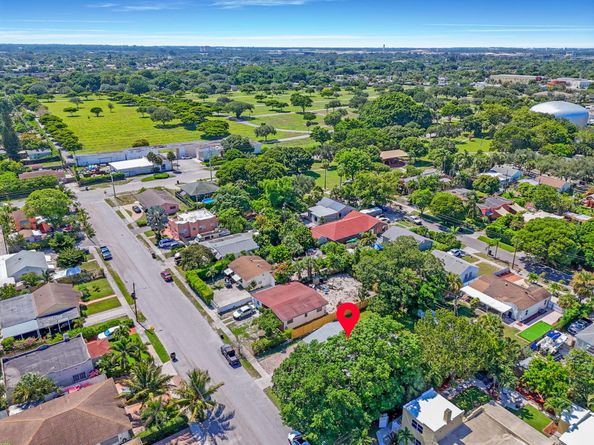 815 Hunter Street, West Palm Beach FL 33405