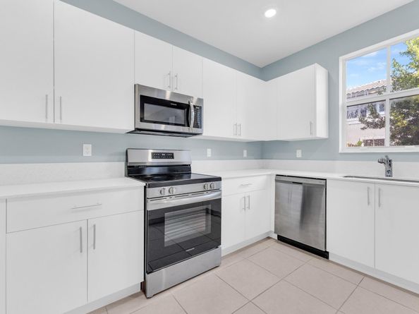 11883 NW 46th St, Coral Springs FL 33076