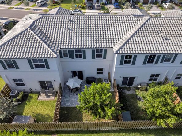 11883 NW 46th St, Coral Springs FL 33076