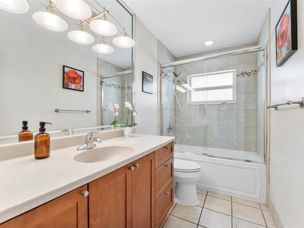 8684 SW 1st Pl, Coral Springs FL 33071
