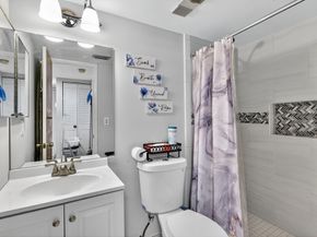 7142 Golf Colony Court 102, Lake Worth FL 33467