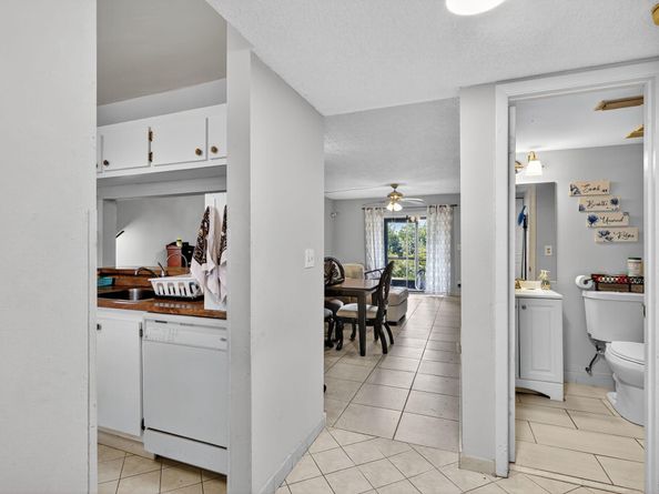 7142 Golf Colony Court 102, Lake Worth FL 33467