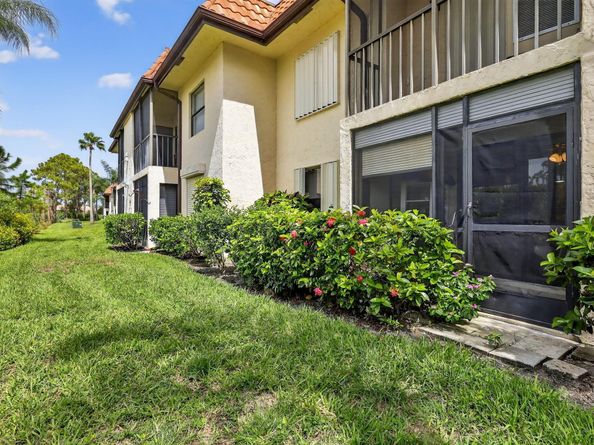 7142 Golf Colony Court 102, Lake Worth FL 33467