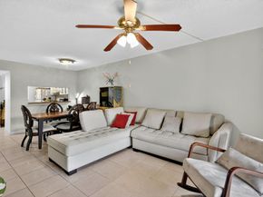 7142 Golf Colony Court 102, Lake Worth FL 33467
