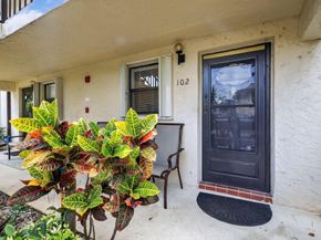 7142 Golf Colony Court 102, Lake Worth FL 33467
