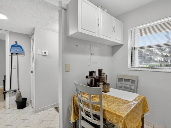 7142 Golf Colony Court 102, Lake Worth FL 33467