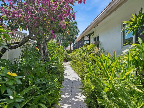 7018 NW 3rd Avenue, Boca Raton FL 33487