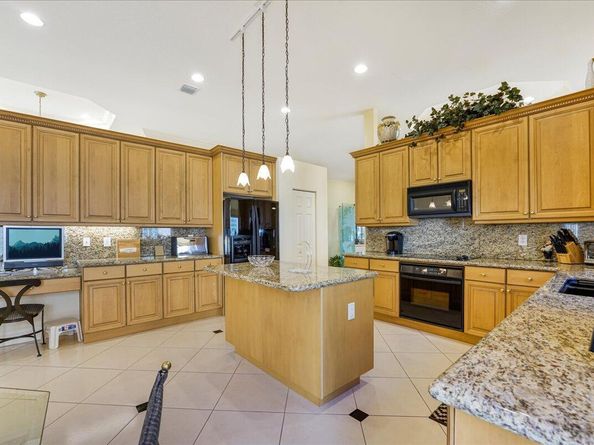 5605 Fountains Drive S, Lake Worth FL 33467