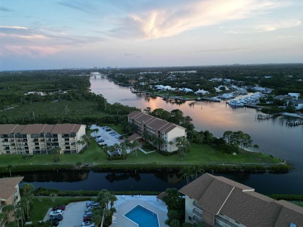 2401 Marina Isle 205 Way 205, Jupiter FL 33477