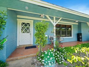 2587 E Road, Loxahatchee Groves FL 33470