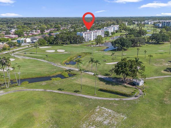 3871 Via Poinciana 201, Lake Worth FL 33467