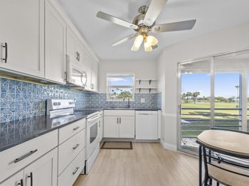 3871 Via Poinciana
