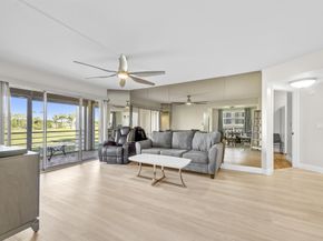 3871 Via Poinciana 201, Lake Worth FL 33467