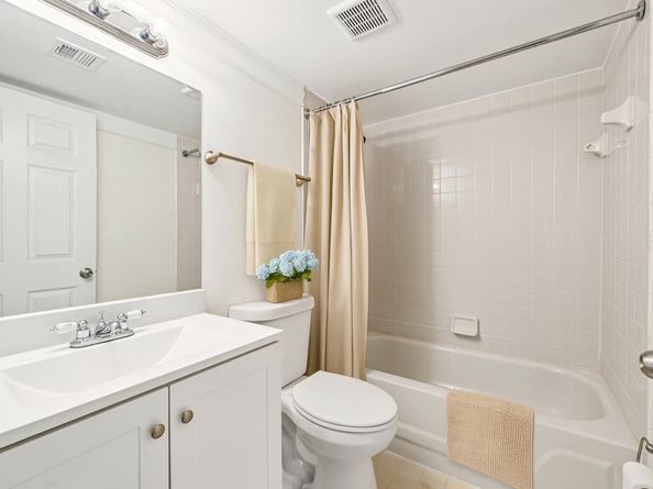 4075 Village Drive B, Delray Beach FL 33445