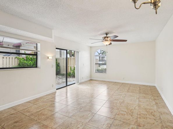 4075 Village Drive B, Delray Beach FL 33445