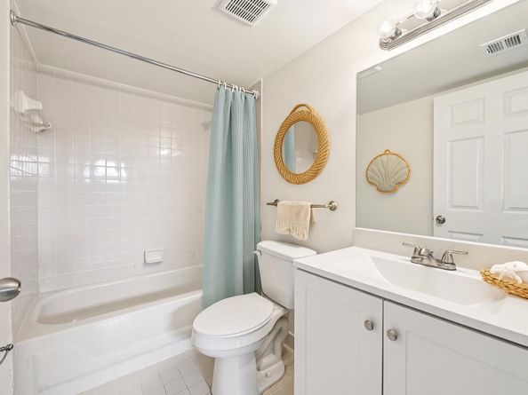 4075 Village Drive B, Delray Beach FL 33445