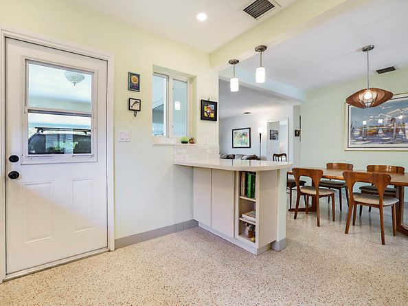 846 NE 34th ST, Oakland Park FL 33334