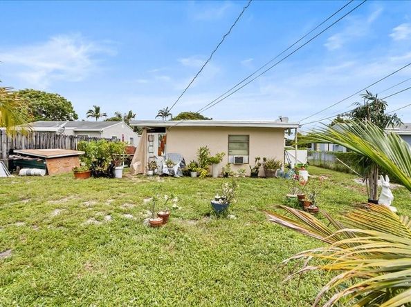 2510 Scott St, Hollywood FL 33020