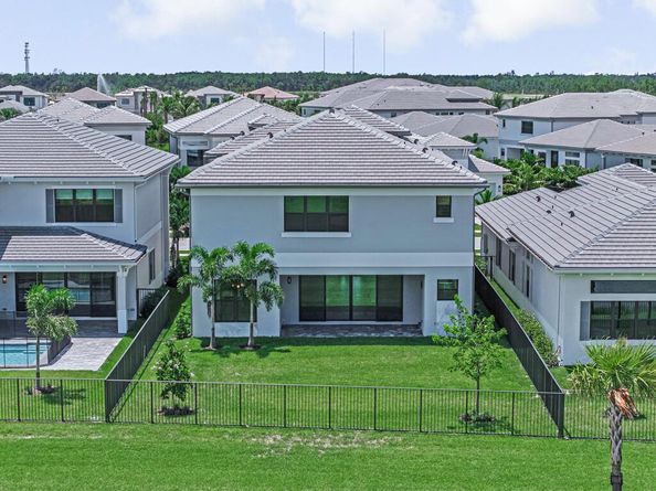 13203 Feathering Way, Palm Beach Gardens FL 33412