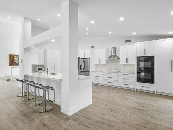 4564 Bocaire Boulevard, Boca Raton FL 33487