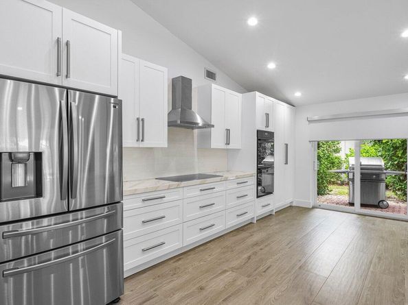 4564 Bocaire Boulevard, Boca Raton FL 33487