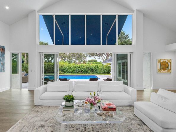 4564 Bocaire Boulevard, Boca Raton FL 33487
