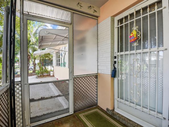 702 Sunset Drive, Lake Worth Beach FL 33461