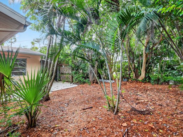 702 Sunset Drive, Lake Worth Beach FL 33461