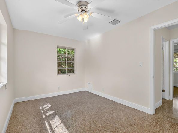 702 Sunset Drive, Lake Worth Beach FL 33461