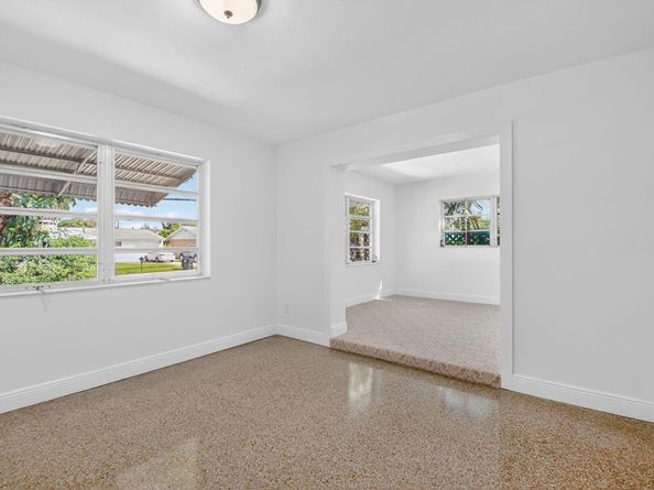702 Sunset Drive, Lake Worth Beach FL 33461