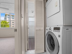 605 Oaks Dr 501, Pompano Beach FL 33069