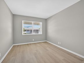 42 Easthampton B, West Palm Beach FL 33417