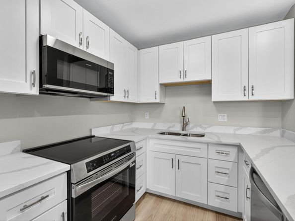 42 Easthampton B, West Palm Beach FL 33417