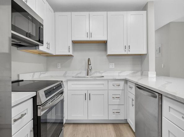 42 Easthampton B, West Palm Beach FL 33417