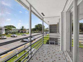 42 Easthampton B, West Palm Beach FL 33417