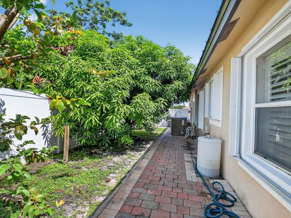 4768 Cypress Drive S, Boynton Beach FL 33436