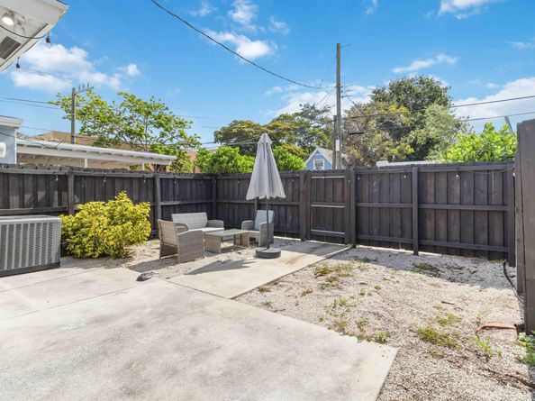 18 S D Street, Lake Worth Beach FL 33460
