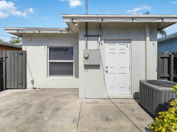 18 S D Street, Lake Worth Beach FL 33460